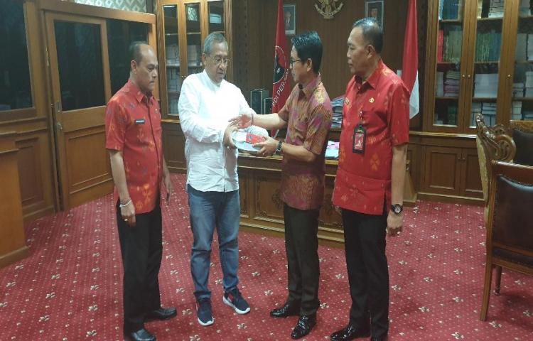Penyerahan RanPerda dan RanPerbup Pertanggungjawaban Pelaksanaan APBD Tahun Anggaran 2018